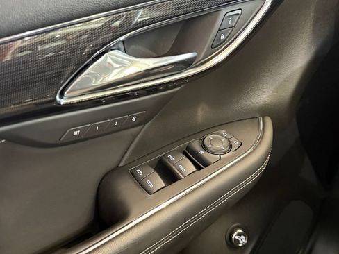 Used 2023 Buick Envision Essence FWD image 4