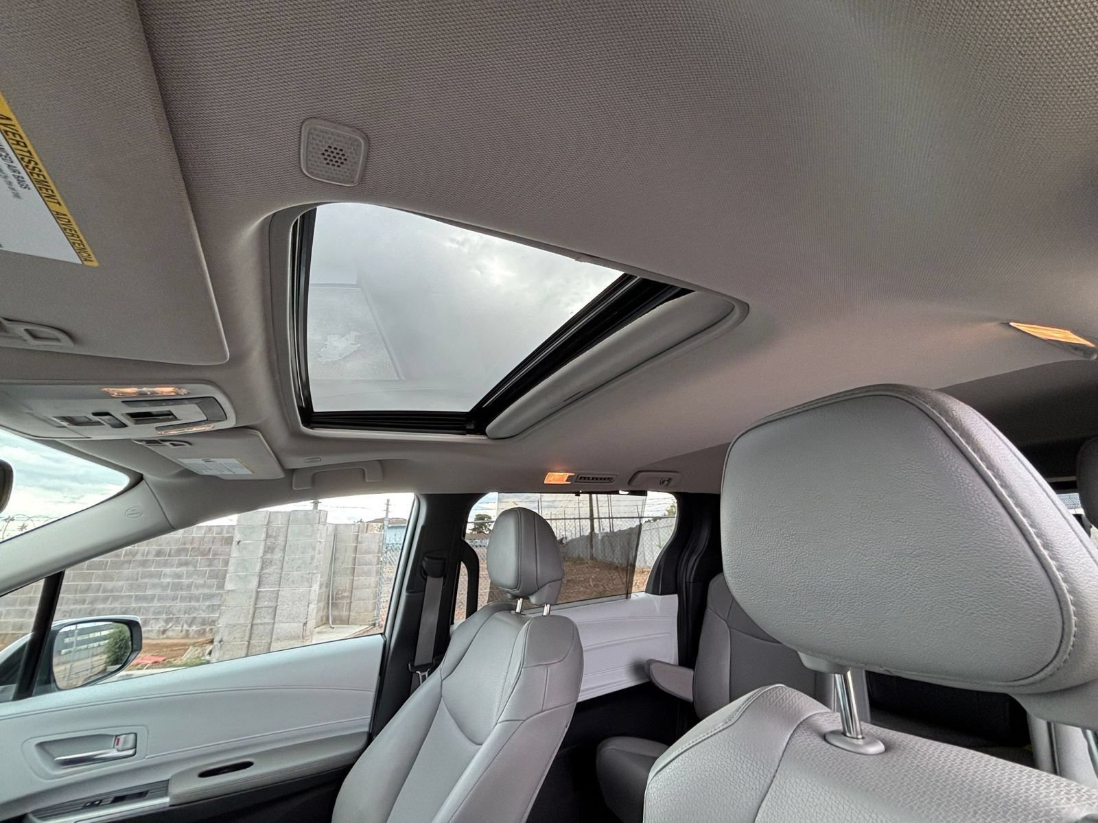 Used 2025 Toyota Sienna XLE FWD image 29