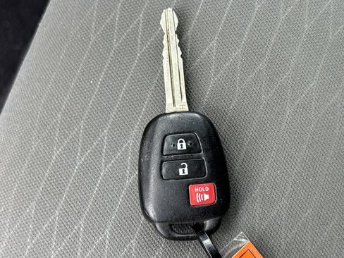 Used 2019 Toyota Tacoma SR w/ SR Convenience Package image 30