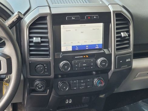 Used 2020 Ford F150 XLT w/ Trailer Tow Package image 15