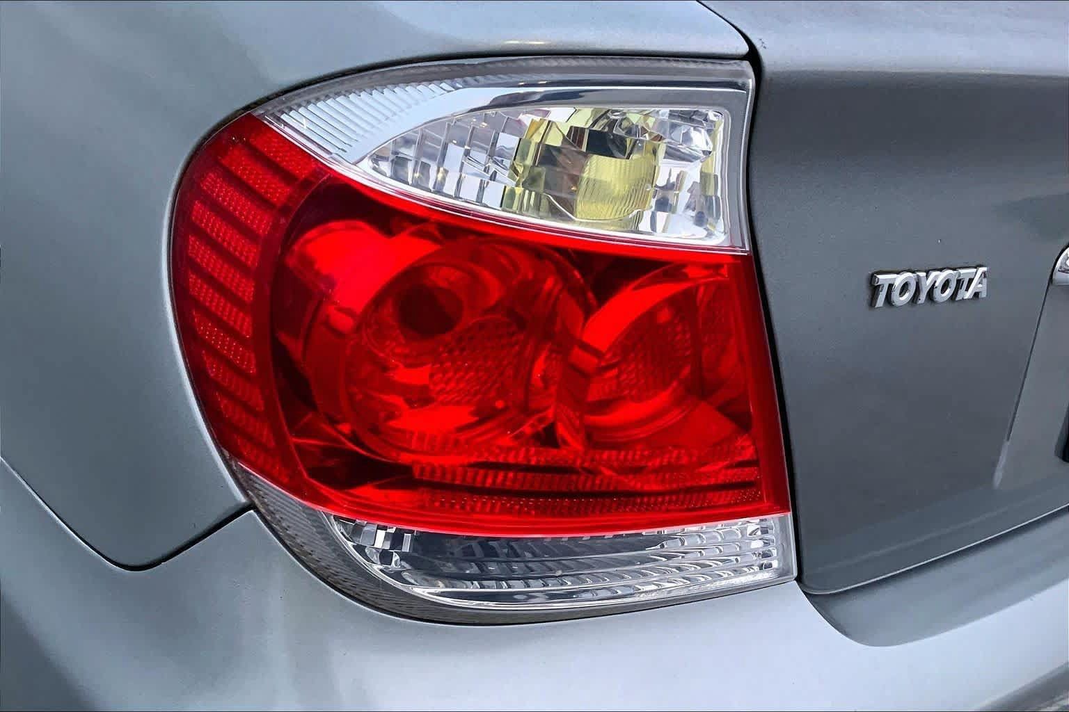 Used 2005 Toyota Camry FWD image 22