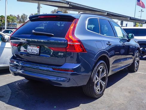 Used 2022 Volvo XC60 B5 Momentum w/ Climate Package FWD image 7