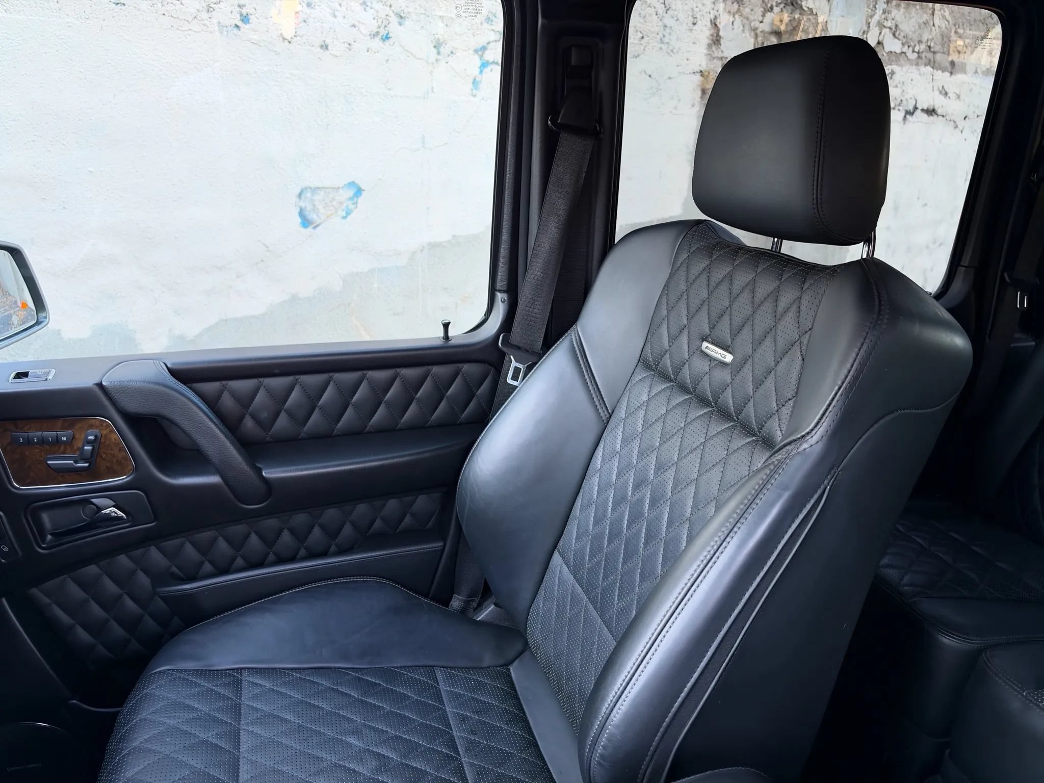 Used 2015 Mercedes-Benz G 63 AMG 4MATIC image 23