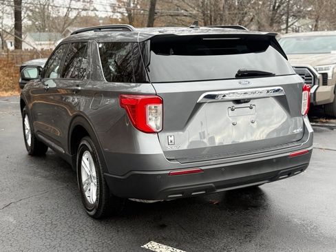 Used 2022 Ford Explorer XLT image 5