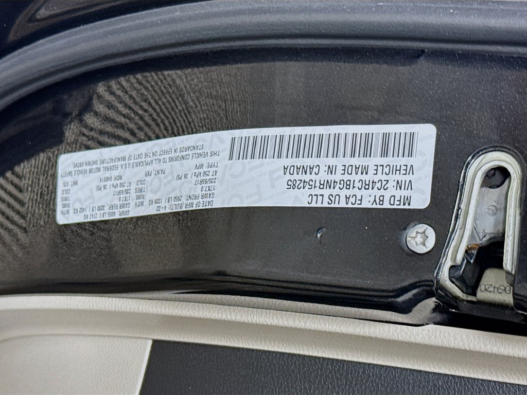Used 2022 Chrysler Pacifica Touring-L FWD image 32
