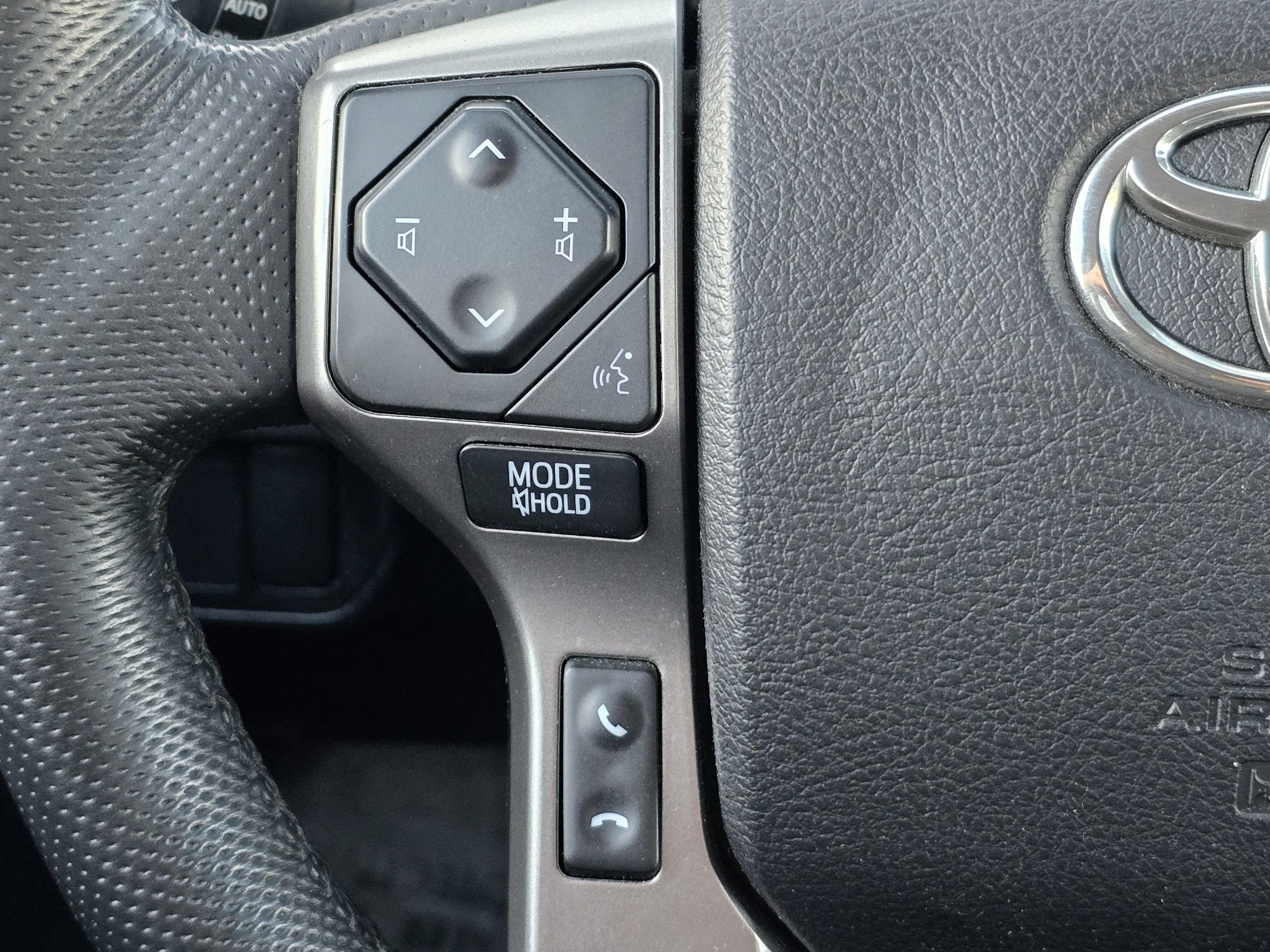Certified 2021 Toyota Tacoma SR5 w/ Technology Package AWD/4WD image 17