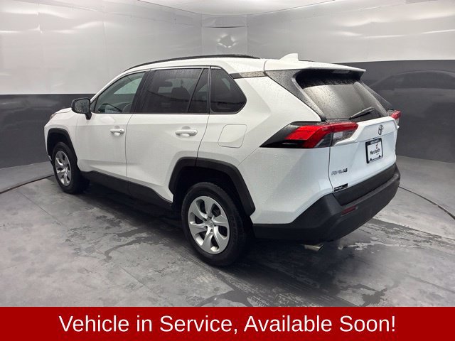 Used 2021 Toyota RAV4 LE AWD/4WD image 4