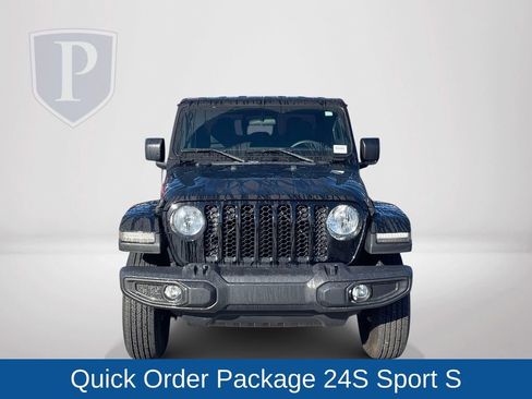 Certified 2023 Jeep Gladiator Sport image 4