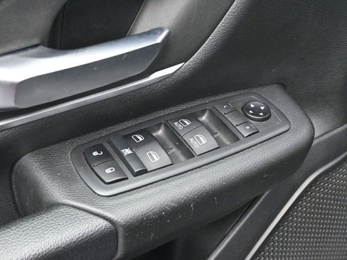Used 2020 RAM 1500 Big Horn AWD/4WD image 10