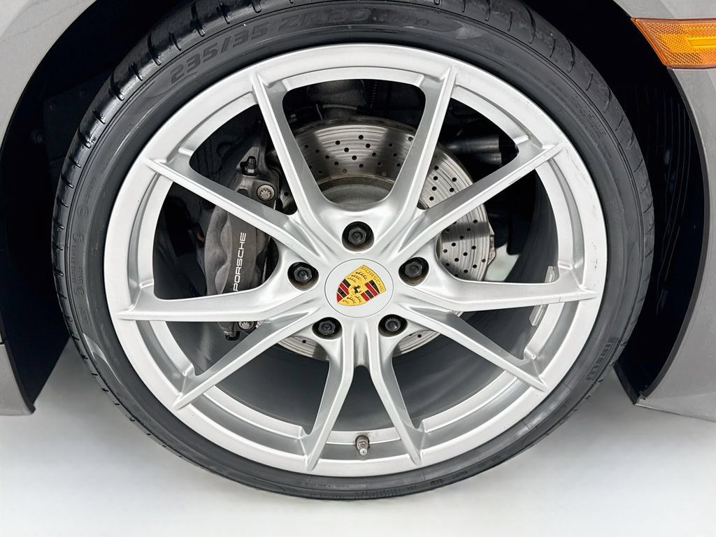 Used 2018 Porsche 718 Boxster RWD image 27