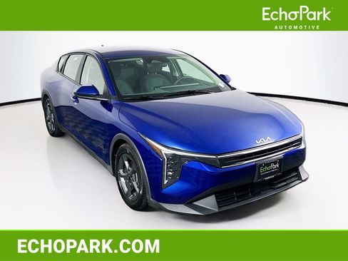 Used 2025 Kia K4 FWD image 1