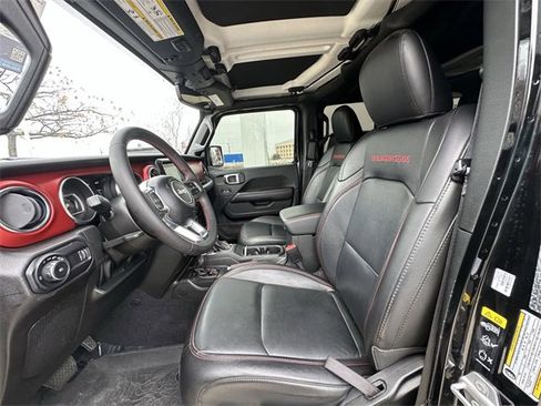 Used 2023 Jeep Wrangler Unlimited Rubicon image 25