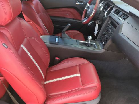 Used 2013 Ford Mustang GT Premium w/ Comfort Pkg RWD image 18