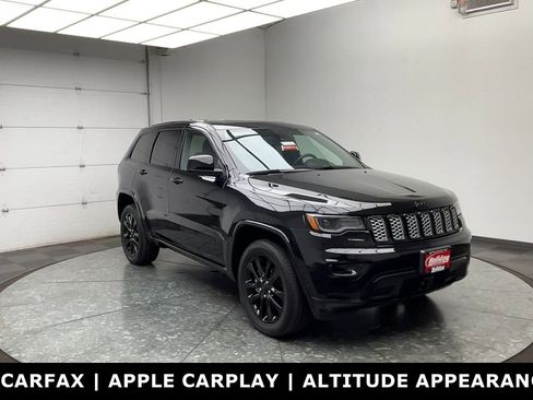 Used 2022 Jeep Grand Cherokee Laredo X AWD/4WD image 36