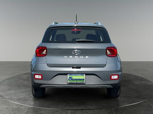 Certified 2025 Hyundai Venue SEL FWD image 8