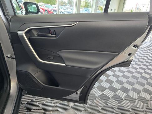 Used 2025 Toyota RAV4 LE image 85