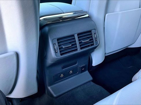 Used 2024 Land Rover Range Rover Velar Dynamic SE image 10