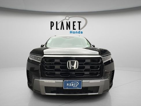 New 2026 Honda Pilot Touring image 3