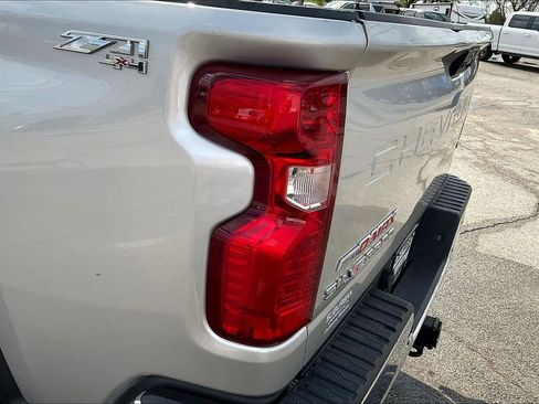 Used 2022 Chevrolet Silverado 2500 LT w/ Texas Edition image 32