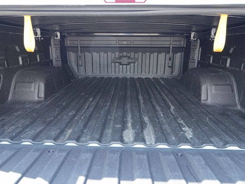 Used 2025 Chevrolet Silverado 1500 LT Trail Boss w/ Convenience Package II AWD/4WD image 15