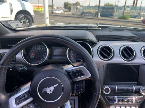 Used 2018 Ford Mustang GT Premium RWD image 10