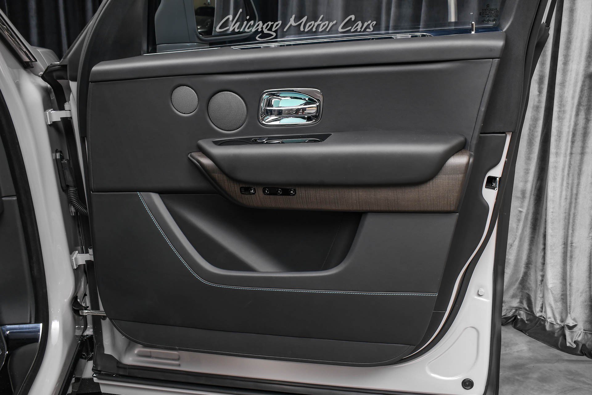 Used 2027 Rolls-Royce Cullinan AWD/4WD image 33