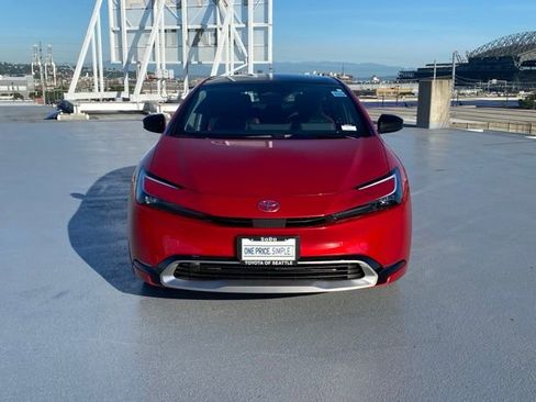 New 2026 Toyota Prius Plug-In Hybrid FWD image 4