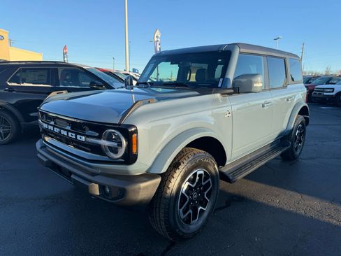 New 2025 Ford Bronco Outer Banks image 24