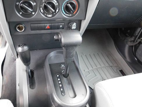 Used 2008 Jeep Wrangler Unlimited X image 38