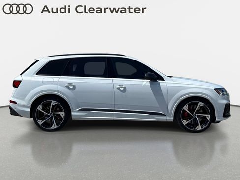 Used 2023 Audi SQ7 Prestige AWD/4WD image 5