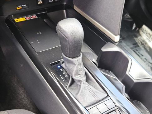 Used 2025 Toyota Camry LE FWD image 17