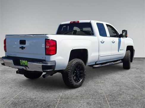 Used 2017 Chevrolet Silverado 2500 LT AWD/4WD image 4