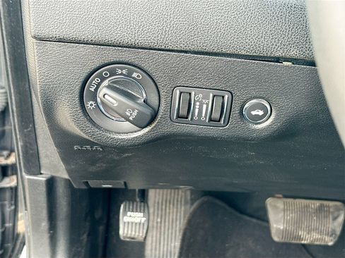 Used 2023 Chrysler 300 S w/ Comfort Group image 10