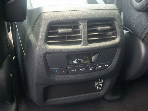 Used 2022 Honda Pilot TrailSport image 11