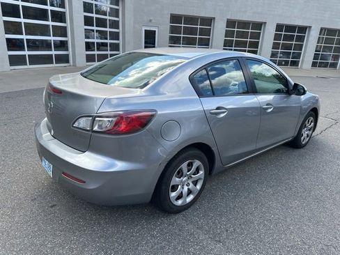 Used 2013 MAZDA MAZDA3 i SV w/ Convenience Pkg FWD image 4