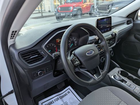 Used 2022 Ford Escape SE w/ Convenience Package image 12