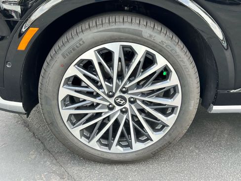 Certified 2026 Hyundai Palisade Calligraphy AWD/4WD image 13