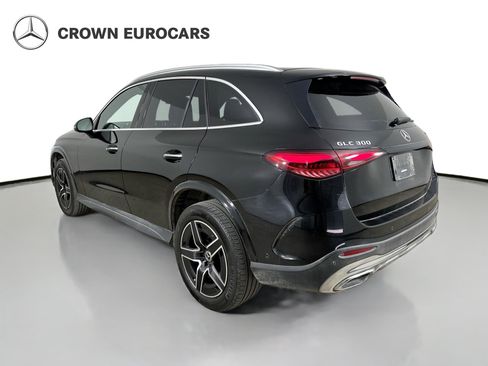 Used 2023 Mercedes-Benz GLC 300 4MATIC image 4
