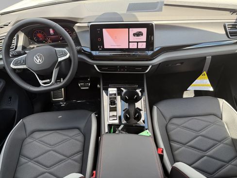 New 2026 Volkswagen Atlas Peak Edition image 10