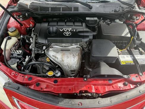 Used 2010 Toyota Camry LE FWD image 24