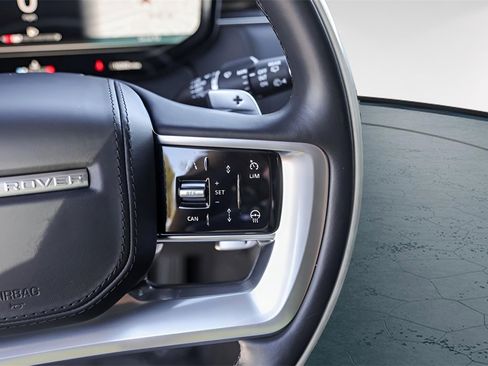 Used 2023 Land Rover Range Rover SV image 15