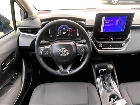 Used 2026 Toyota Corolla LE FWD image 6