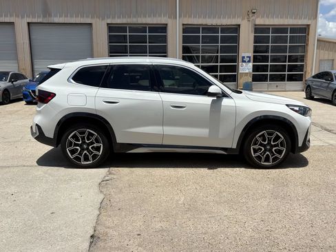 Used 2025 BMW X1 xDrive28i w/ Convenience Package AWD/4WD image 4