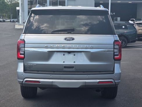 Used 2023 Ford Expedition Platinum AWD/4WD image 5