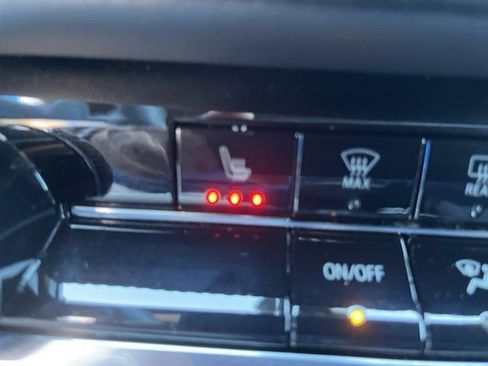 Used 2025 Chevrolet Equinox LT image 18