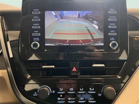 Used 2021 Toyota Camry LE image 20