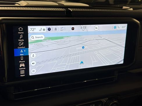 Used 2024 Jeep Wrangler Unlimited Rubicon w/ Technology Group image 28