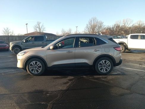 Used 2021 Ford Escape SEL w/ Technology Package image 4