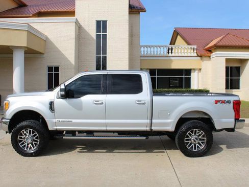 Used 2017 Ford F250 Lariat w/ Lariat Value Package image 10