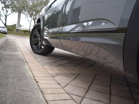 Used 2021 Volkswagen Atlas SE w/ Panoramic Sunroof Package image 36